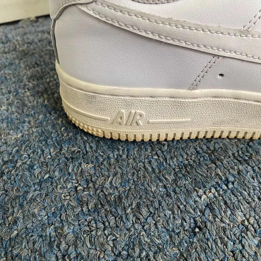 Nike women 7 Air Force one classic tie up sneakers white